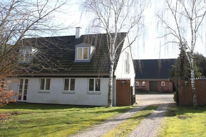 Stenbrogard Harlev Stationsby Exterior foto